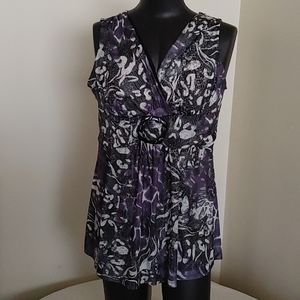 Womens size 1X animal style print sleeveless top